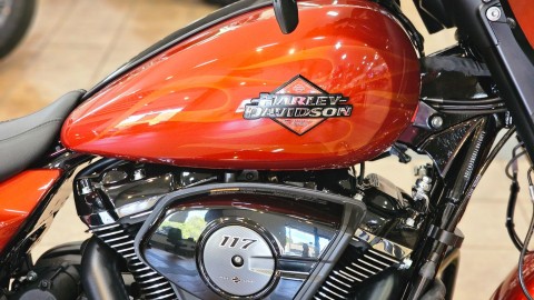 645770 2025 harley davidson flhx street glide touring whiskey firestorm - Photo 9