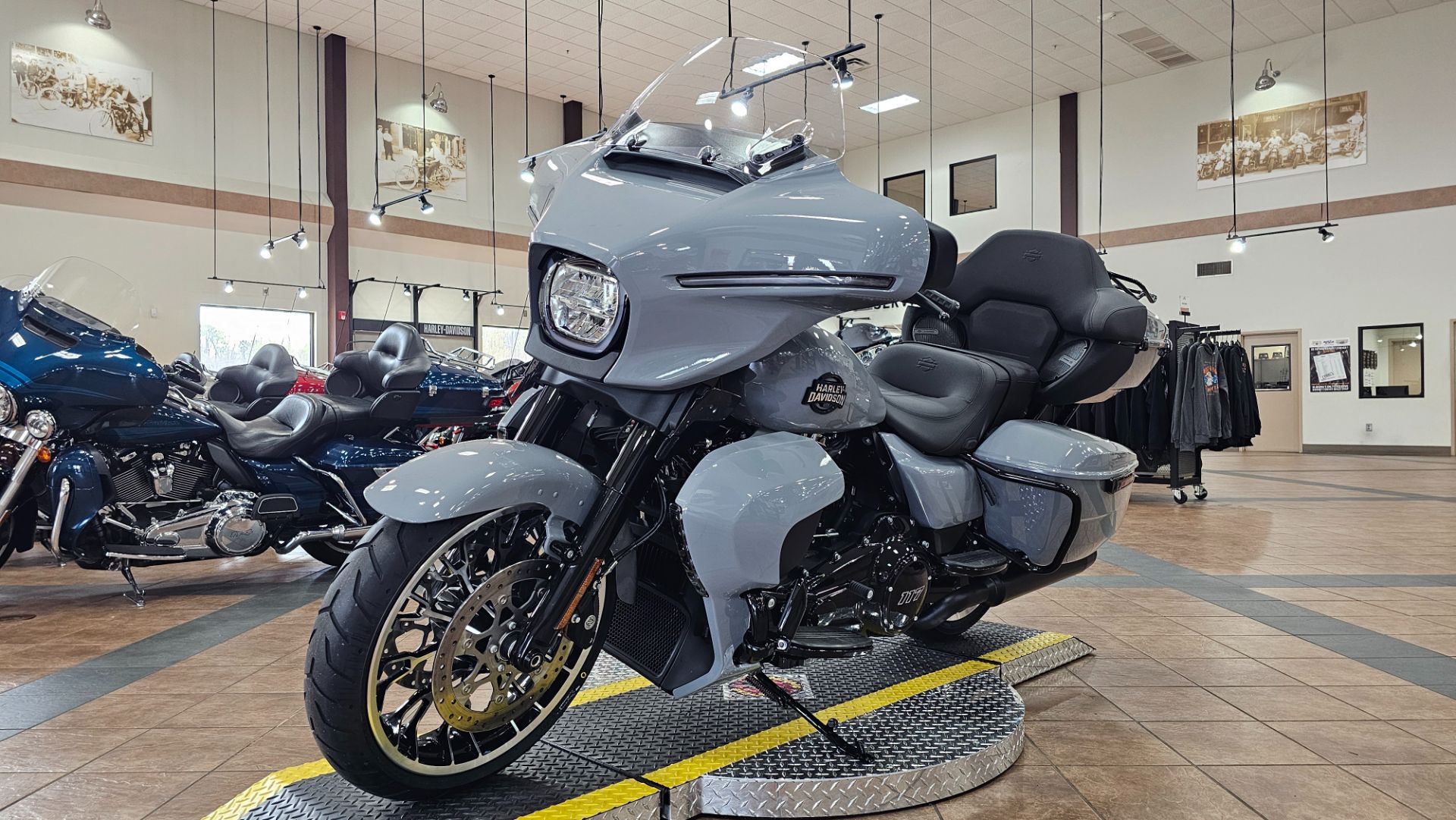 615377 2026 harley davidson flhxl street glide limited touring dark billiard gray - Photo 4