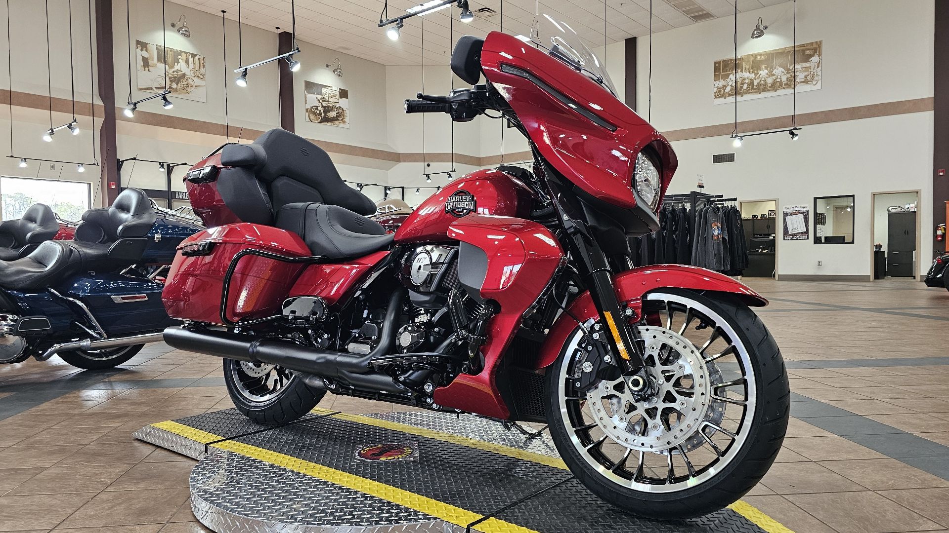615306 2026 harley davidson flhxl street glide limited touring brilliant red - Photo 4