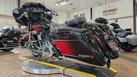 950435 2021 Harley Davidson FLHXSE CVO Street Glide touring sunset orange fade black - Photo 7