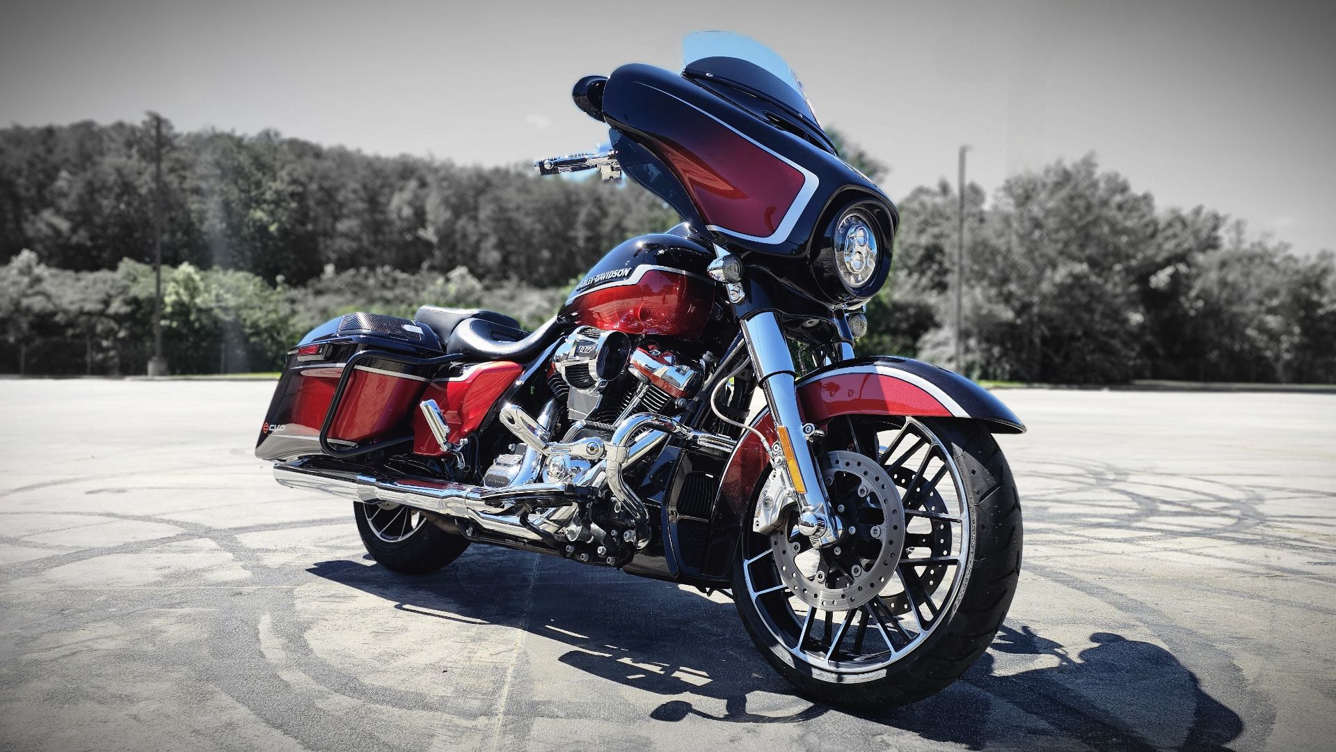 950435 2021 Harley Davidson FLHXSE CVO Street Glide touring sunset orange fade black - Photo 2