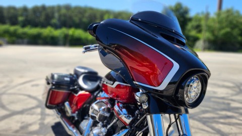 950435 2021 Harley Davidson FLHXSE CVO Street Glide touring sunset orange fade black - Photo 11