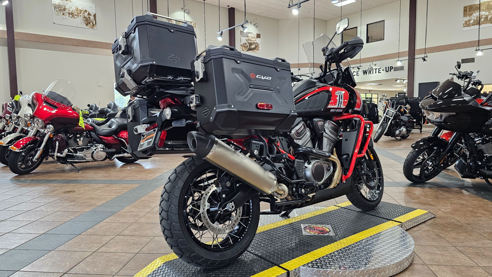 2024 Harley-Davidson CVO™ Pan America® in Trussville, Alabama - Photo 7