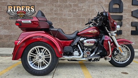 858793 2023 harley davidson FLHTCUTGANV tri glide ultra anniversary trike heirloom red fade - Photo 1