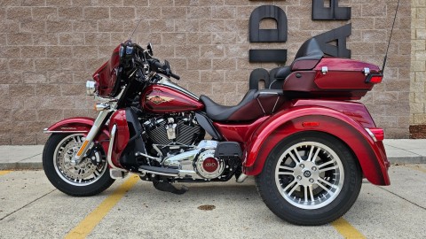 2023 Harley-Davidson Tri Glide® Ultra Anniversary in Trussville, Alabama - Photo 5