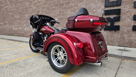 2023 Harley-Davidson Tri Glide® Ultra Anniversary in Trussville, Alabama - Photo 6