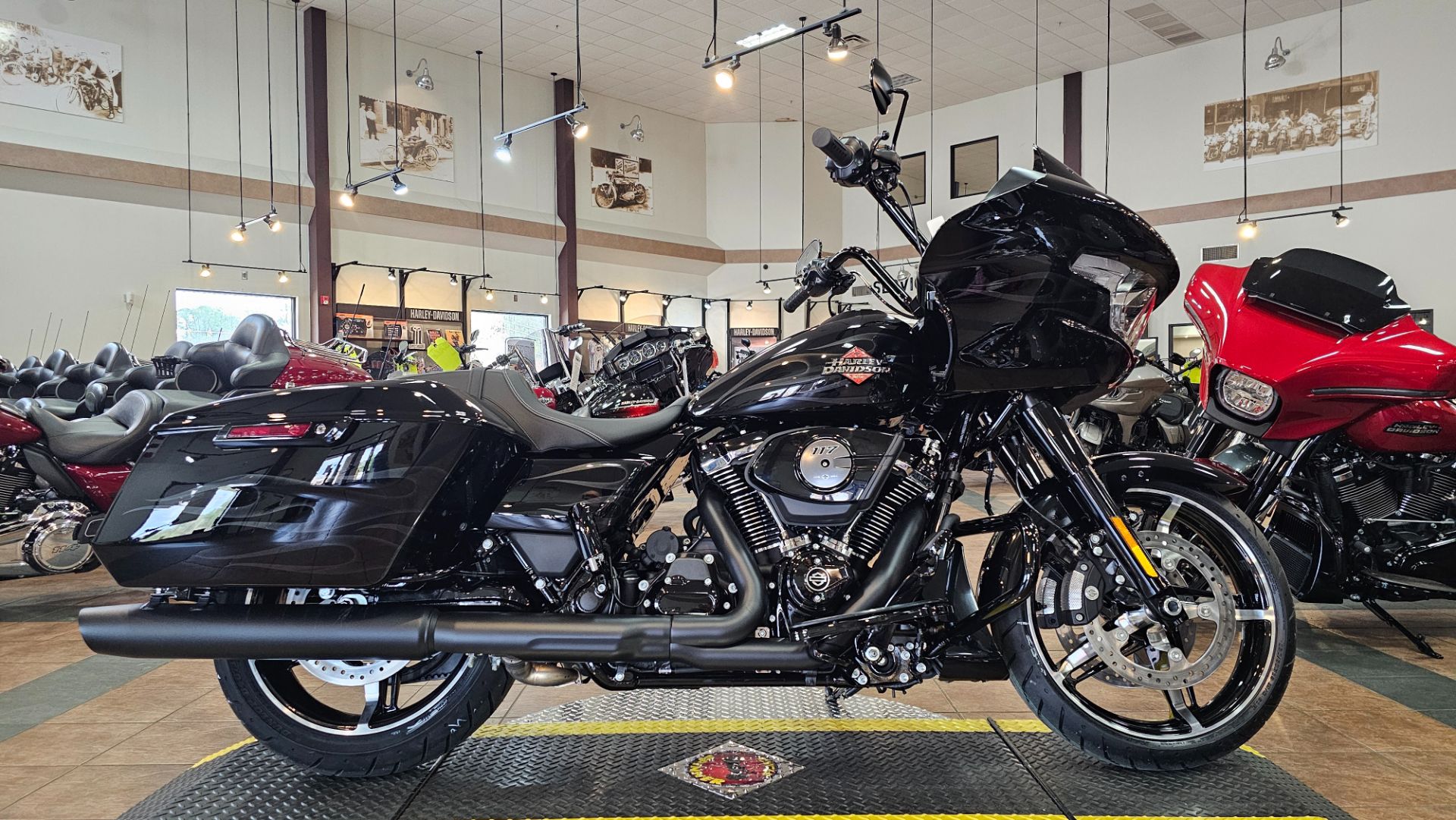 632002 2025 harley davidson fltrx road glide touring midnight firestorm - Photo 3