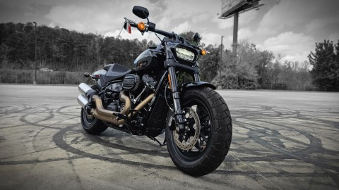 041937 2022 harley davidson FXFBS fat bob 114 cruiser vivid black - Photo 2