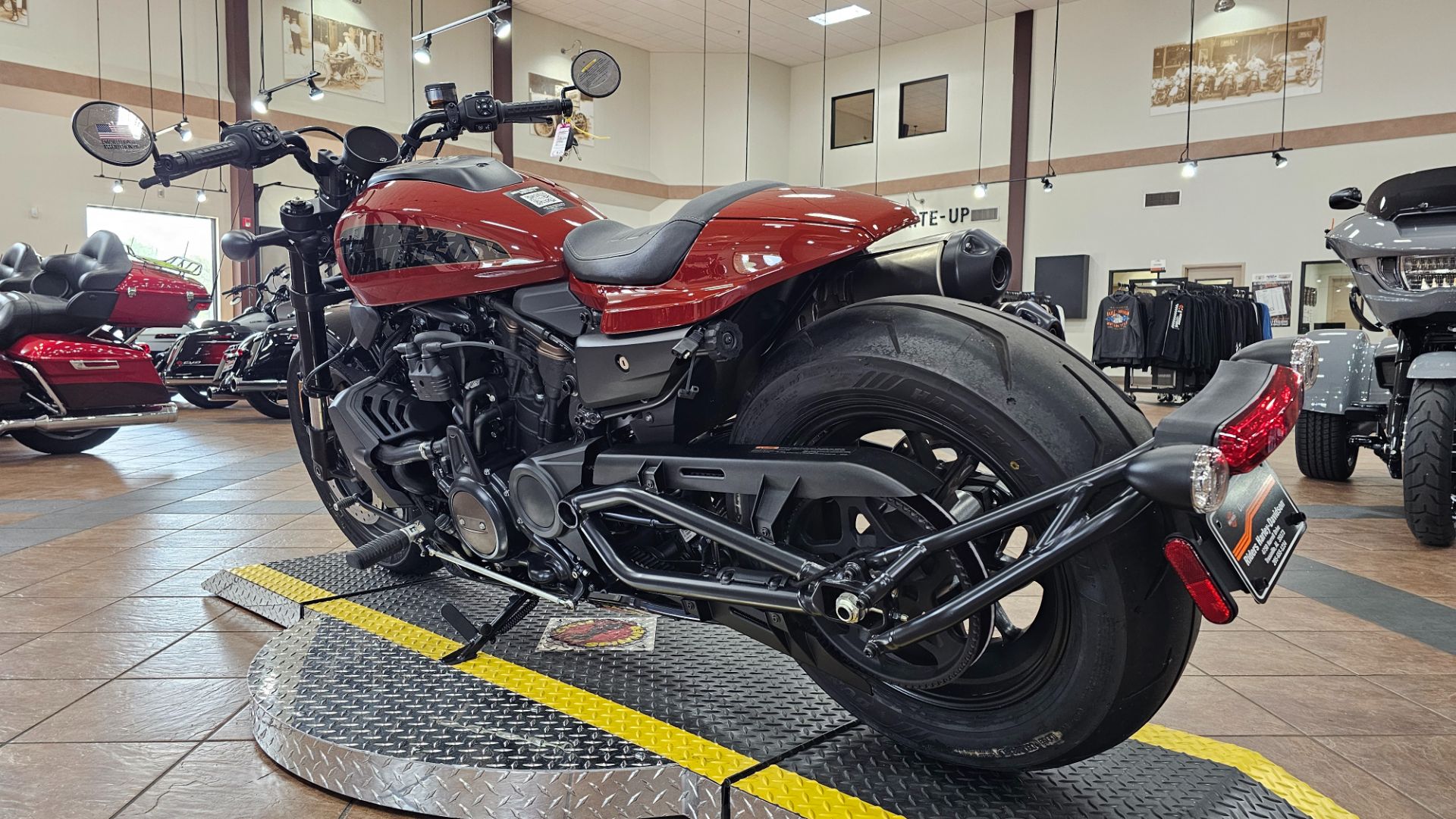 301719 2024 Harley Davidson RH1250S Sportster S sport red rock - Photo 7