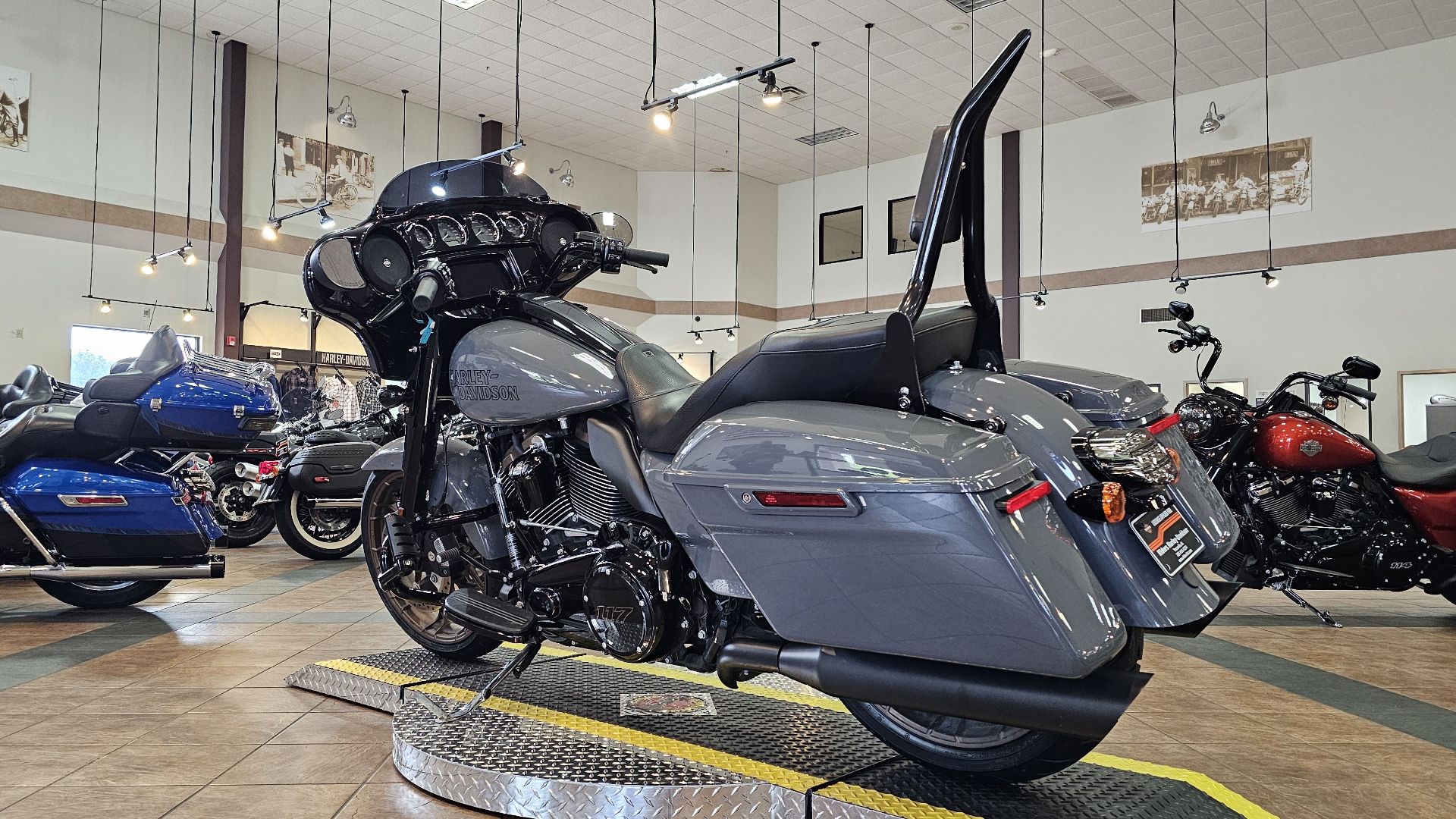 608877 2022 harley davidson flhxst street glide st touring gunship gray - Photo 7