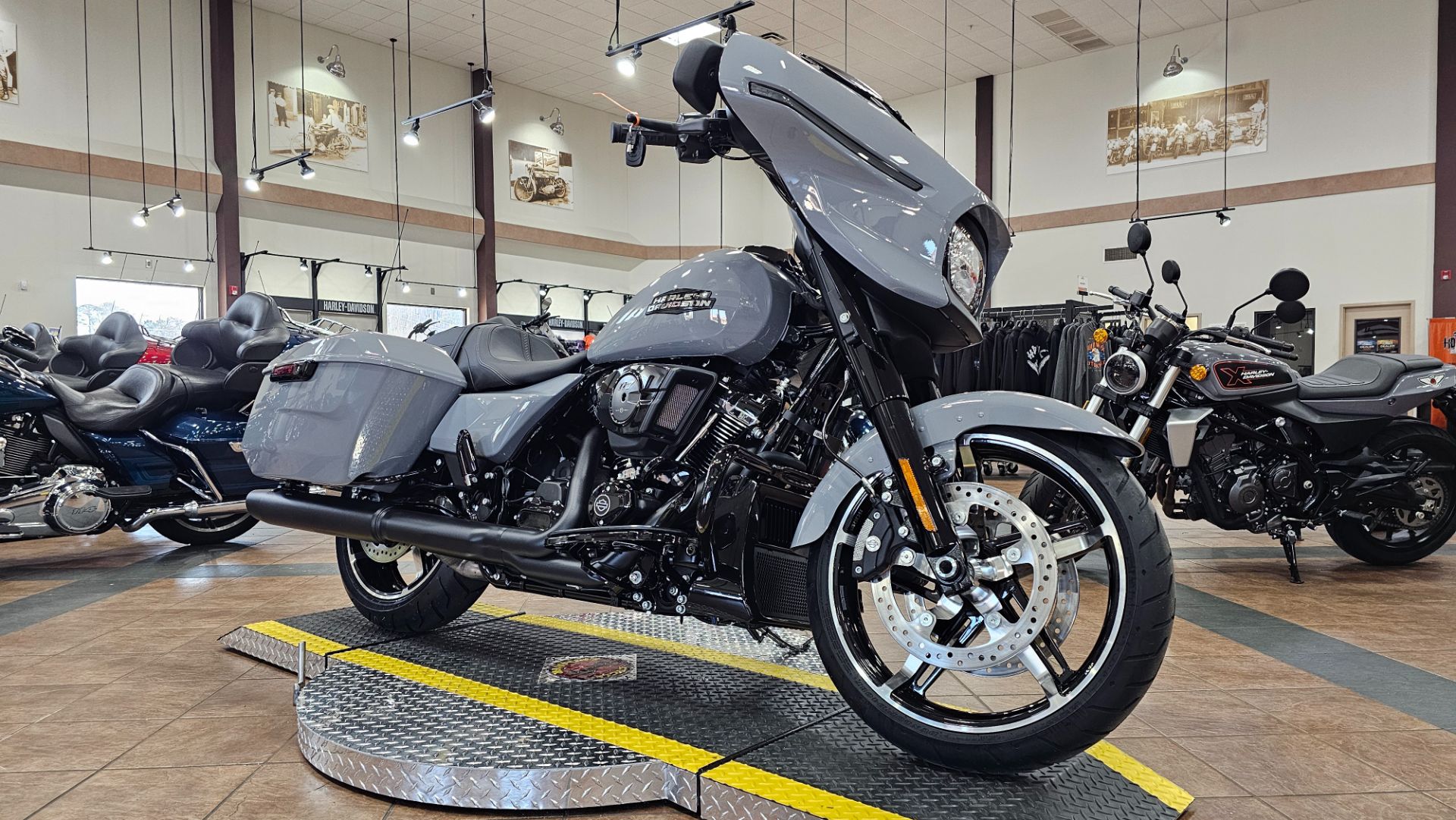 609488 2026 harley davidson flhx street glide touring dark billiard gray - Photo 4