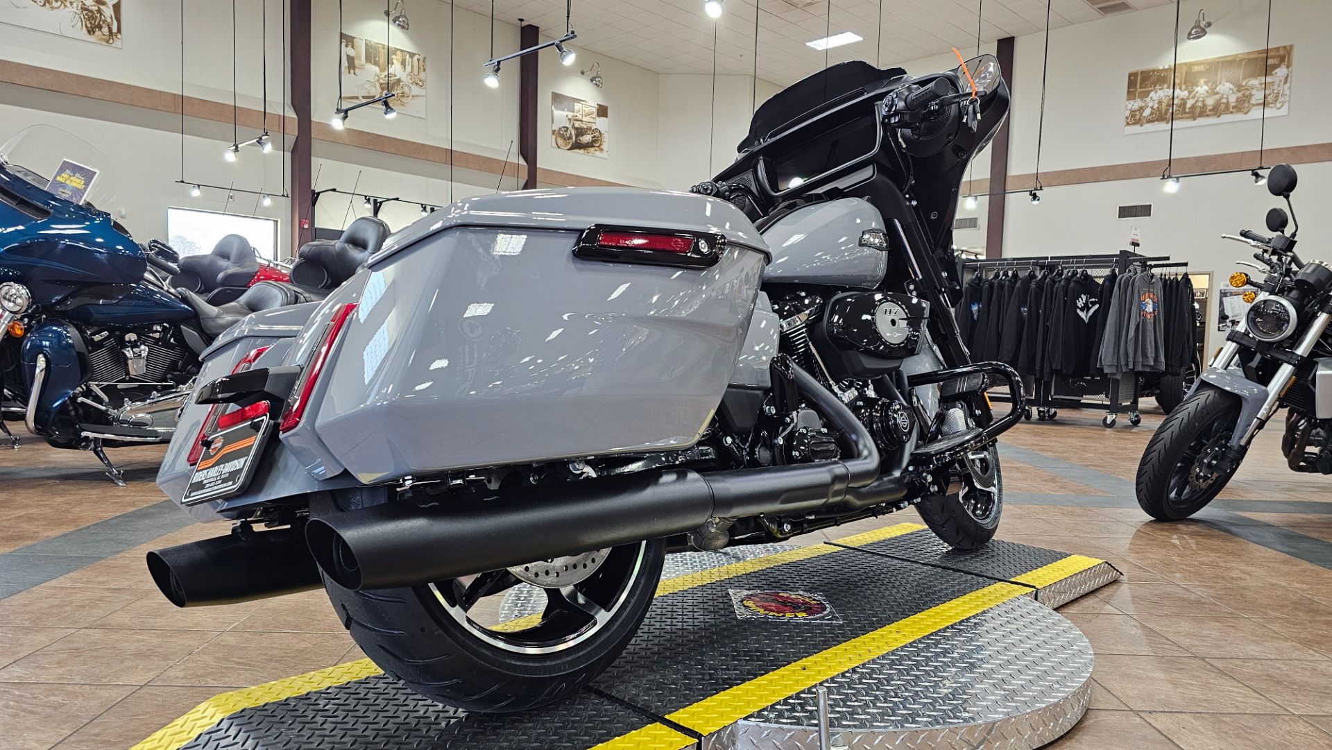 609488 2026 harley davidson flhx street glide touring dark billiard gray - Photo 8