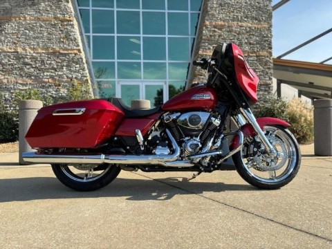 2025 Harley-Davidson Street Glide® in Trussville, Alabama - Photo 8
