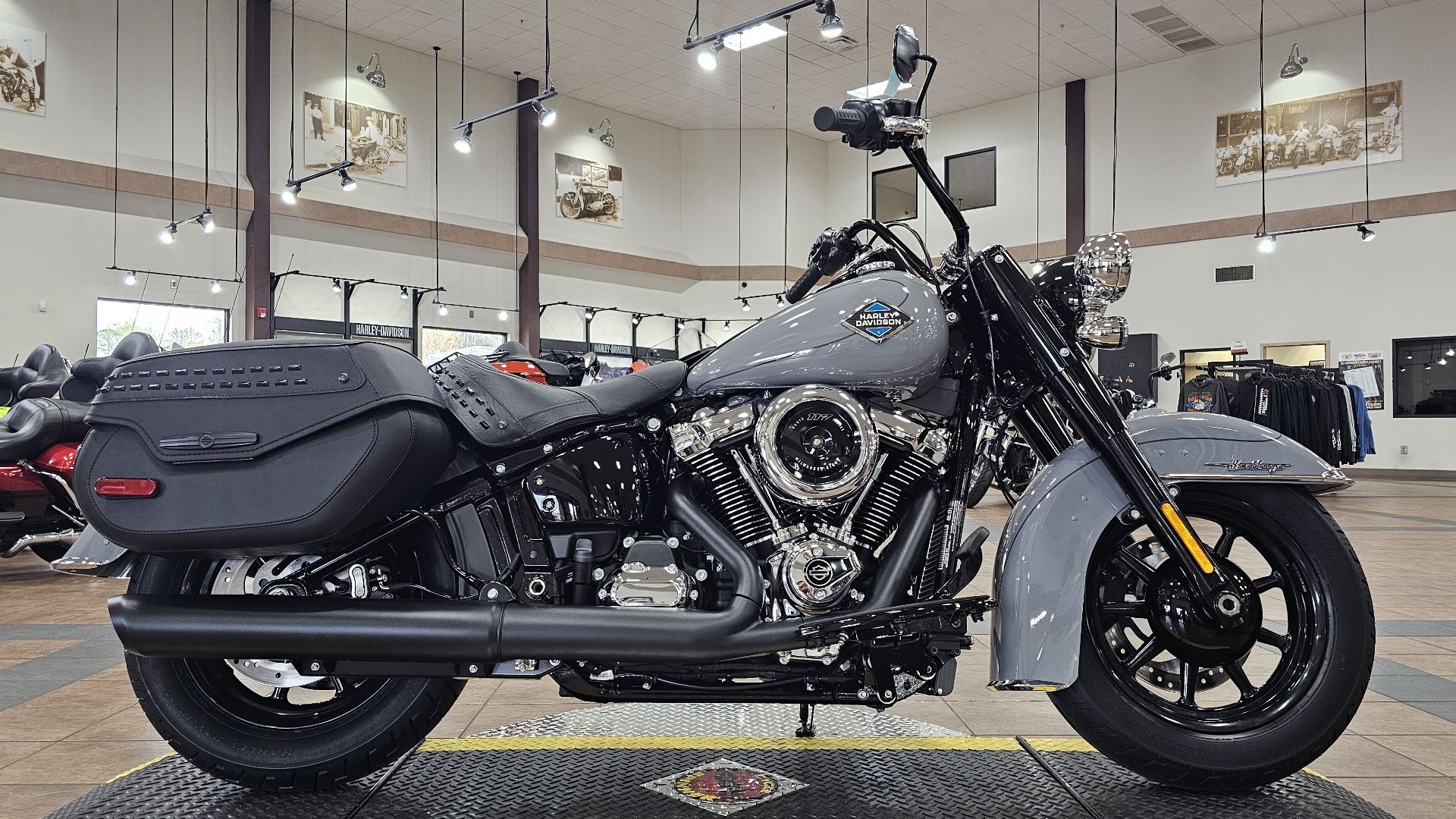 024789 2026 harley davidson flhc heritage classic cruiser dark billiard gray - Photo 3