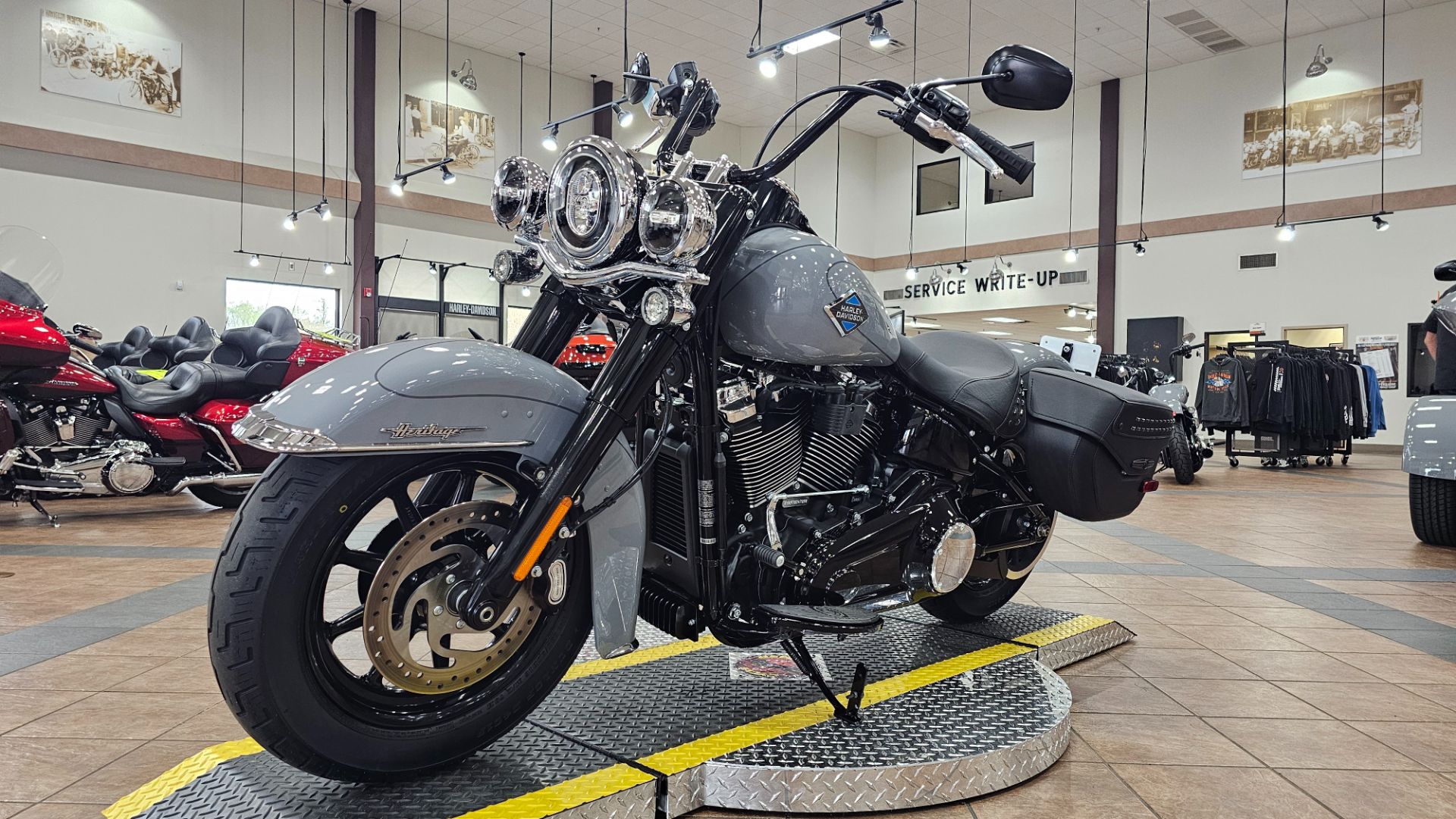 024789 2026 harley davidson flhc heritage classic cruiser dark billiard gray - Photo 5