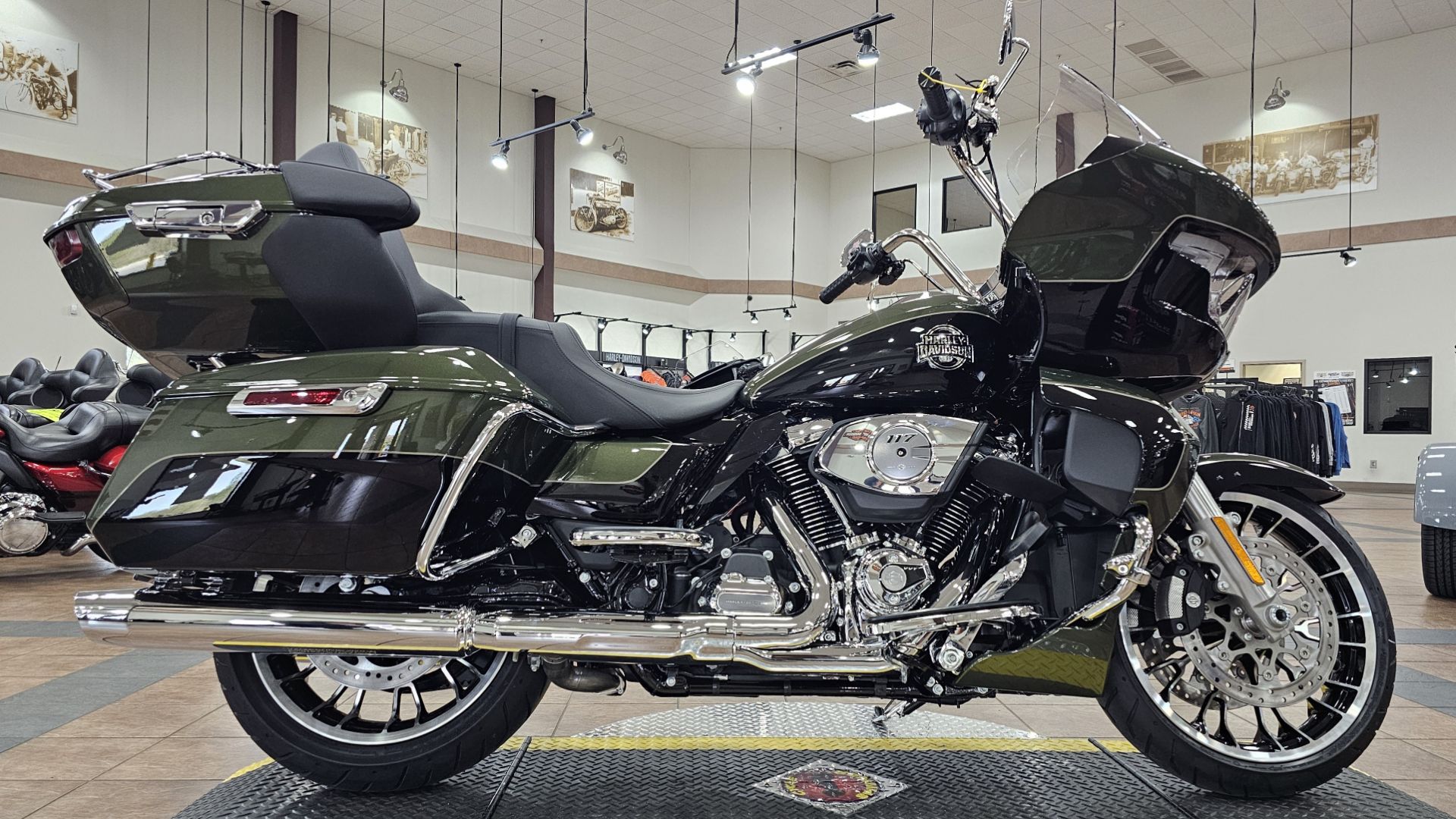 617693 2026 harley davidson FLTRXL road glide limited touring olive steel metallic - Photo 2