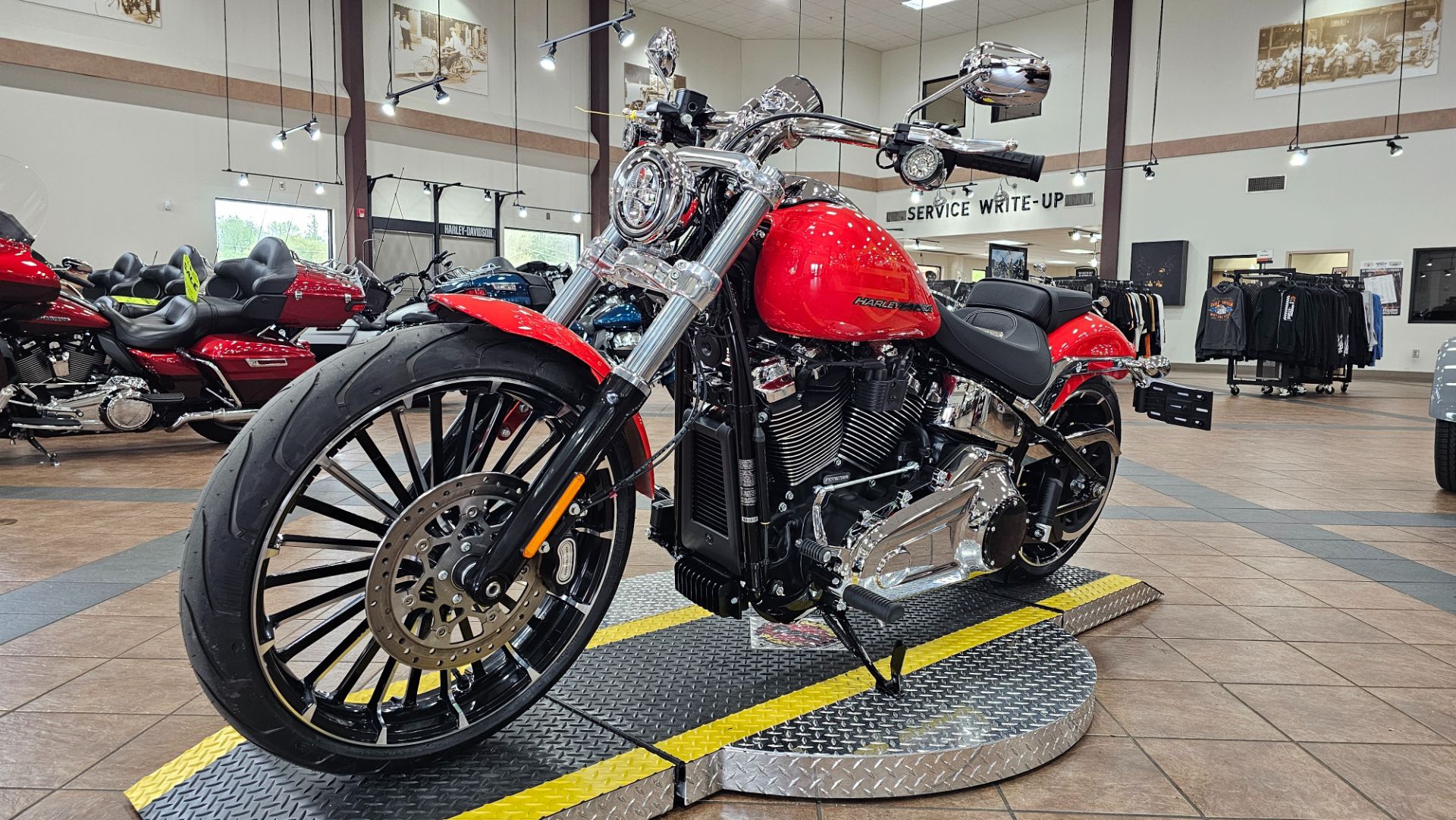 2026 Harley-Davidson Breakout® in Trussville, Alabama - Photo 4