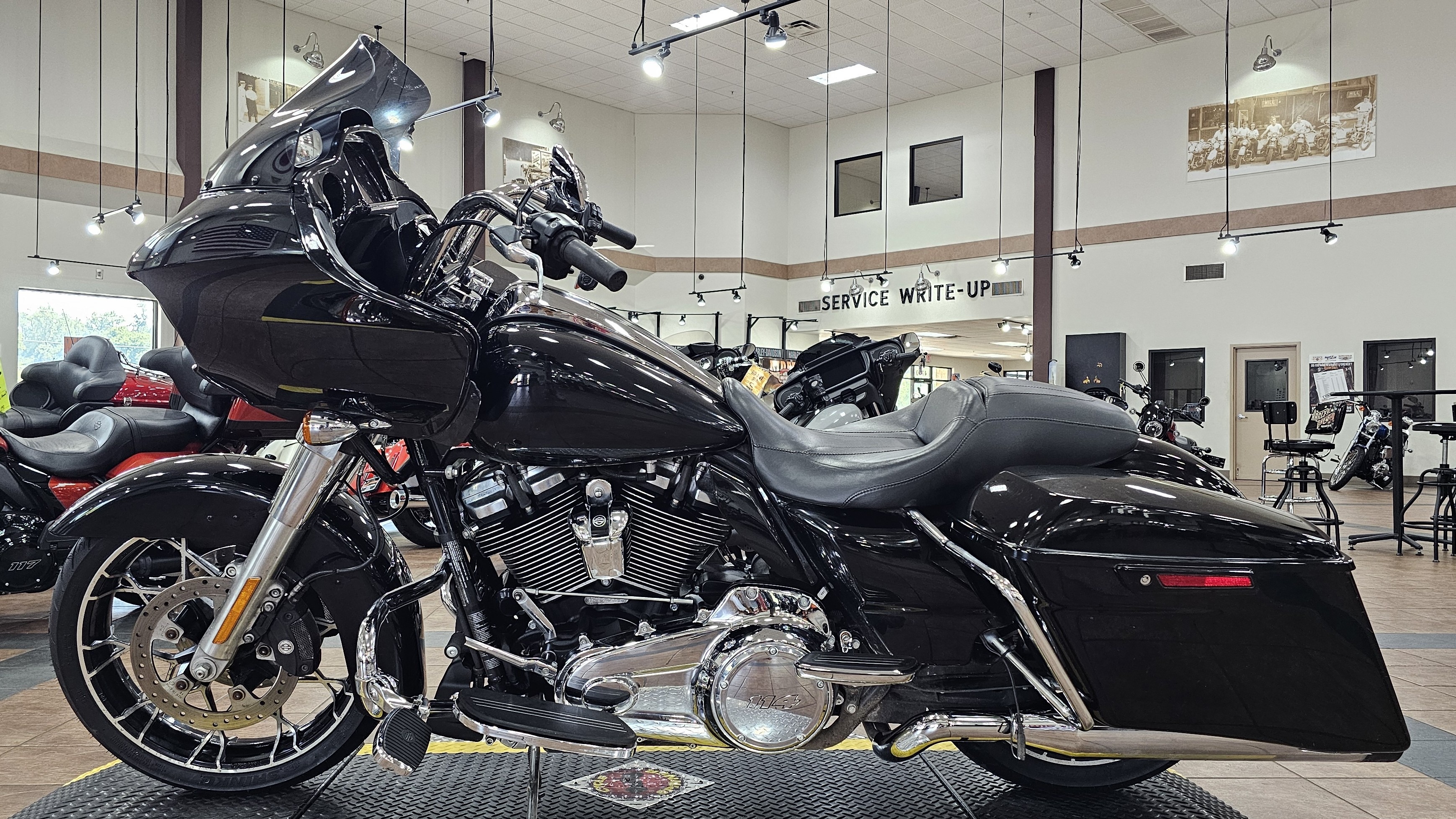 2021 Harley-Davidson Road Glide® Special 6