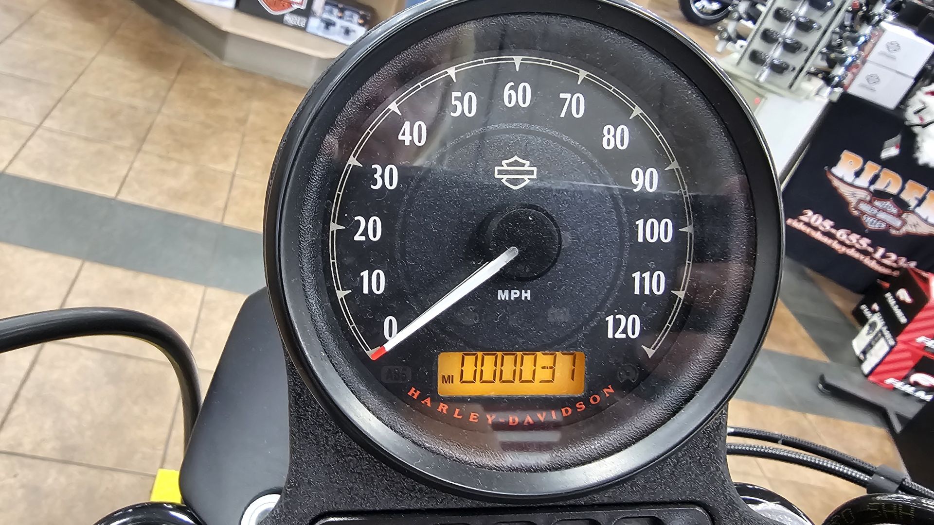 2022 Harley-Davidson Iron 883™ in Trussville, Alabama - Photo 10