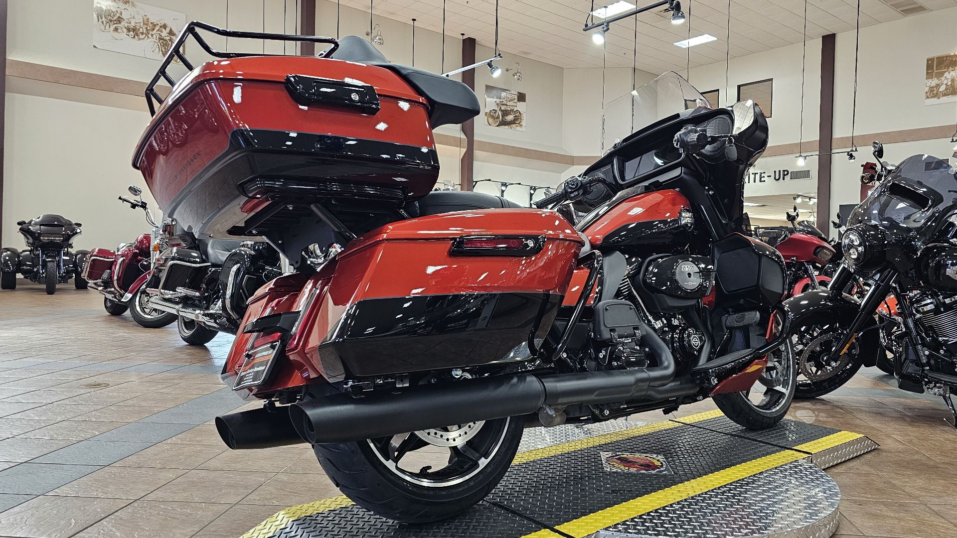 2025 Harley-Davidson Street Glide® Ultra in Trussville, Alabama - Photo 8