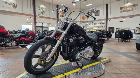 017933 2024 Harley Davidson FXST Softail Standard cruiser Vivid Black - Photo 4