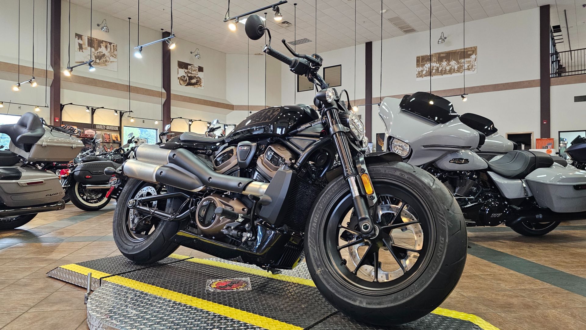 309164 2024 Harley Davidson RH1250S Sportster S Vivid Black - Photo 4