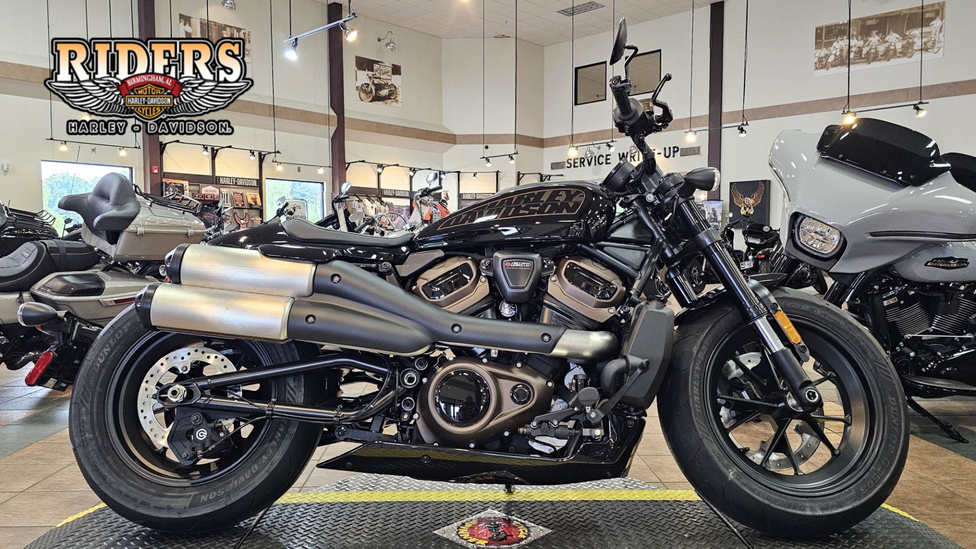 309164 2024 Harley Davidson RH1250S Sportster S Vivid Black - Photo 1