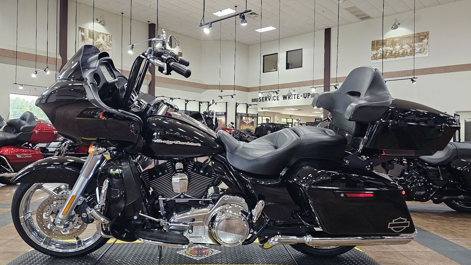 2016 Harley-Davidson Road Glide® in Trussville, Alabama - Photo 5