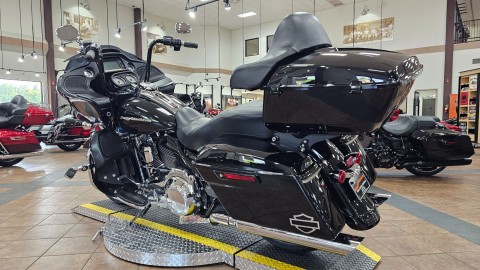 2016 Harley-Davidson Road Glide® in Trussville, Alabama - Photo 6