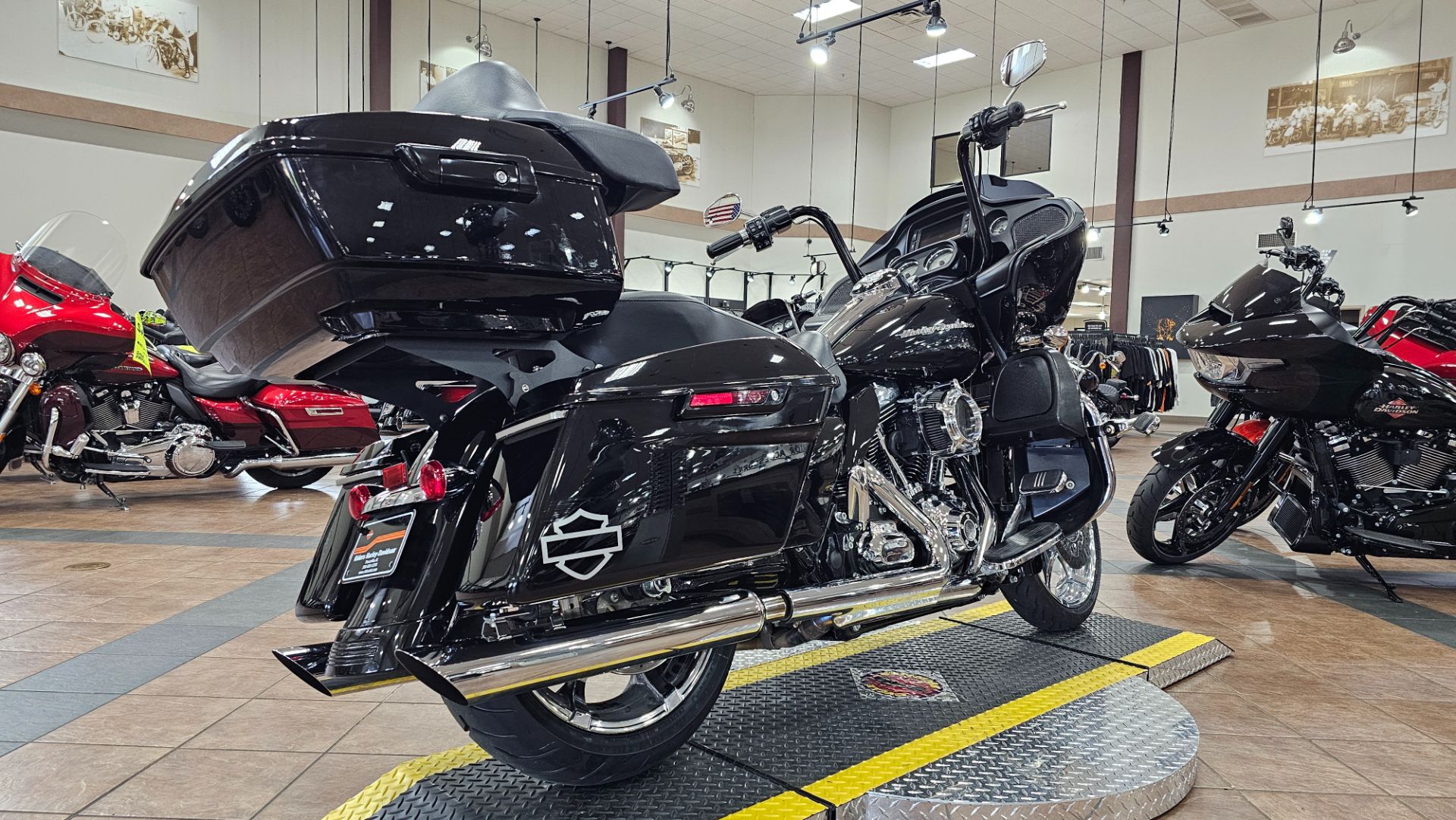 2016 Harley-Davidson Road Glide® in Trussville, Alabama - Photo 7