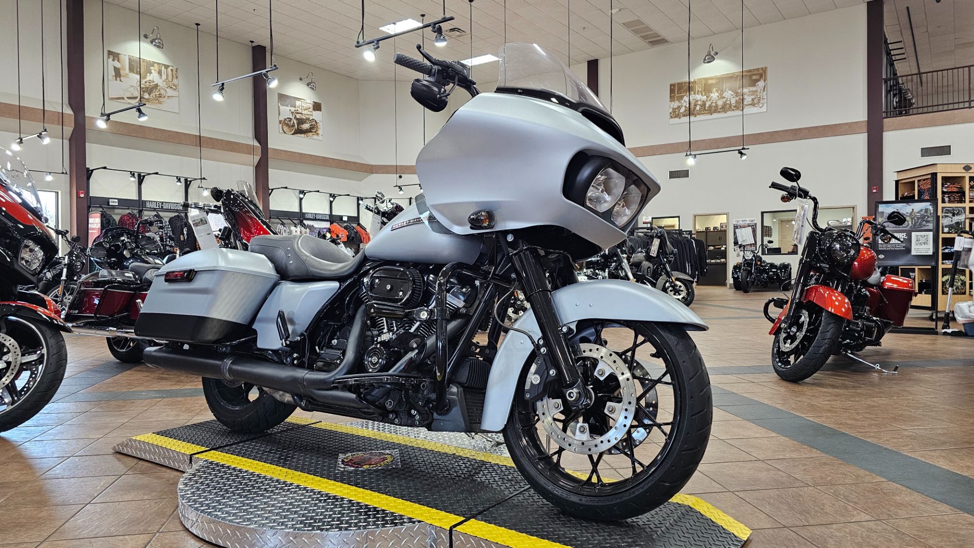 2020 Harley-Davidson Road Glide® Special in Trussville, Alabama - Photo 4