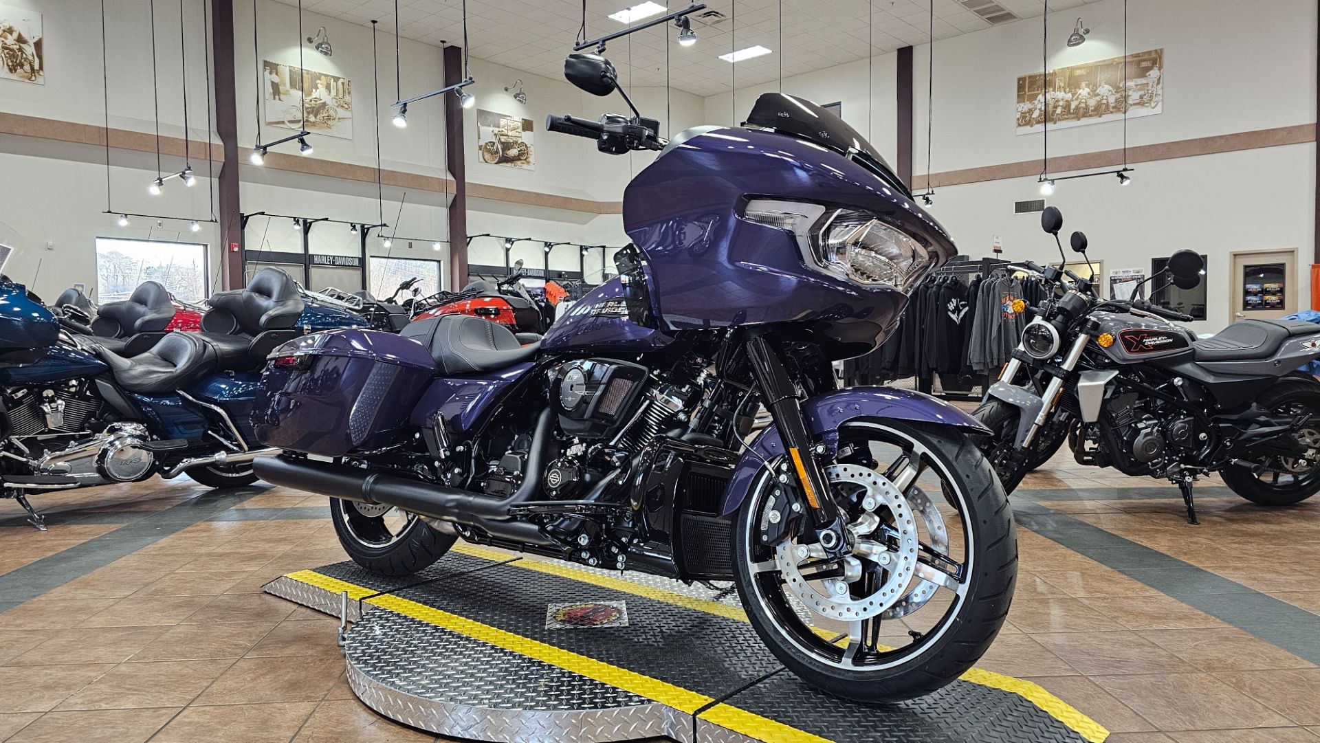 606083 2026 harley davidson fltrx road glide touring purple abyss - Photo 3