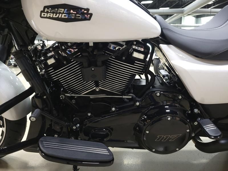 2024 Harley-Davidson Street Glide® in Pelham, Alabama - Photo 9