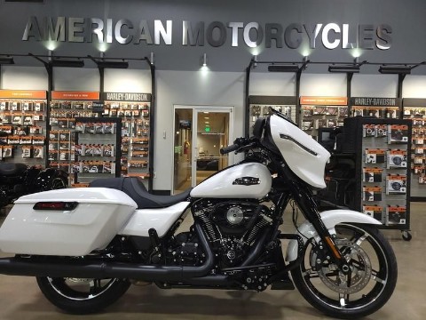 649704 2024 harley davidson flhx street glide touring white onyx pearl - Photo 2