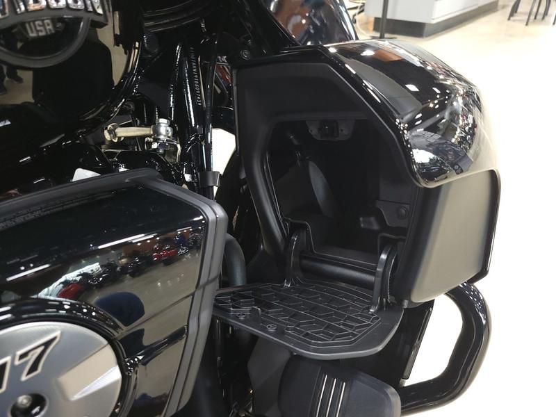 2026 Harley-Davidson Street Glide® Limited in Pelham, Alabama - Photo 8