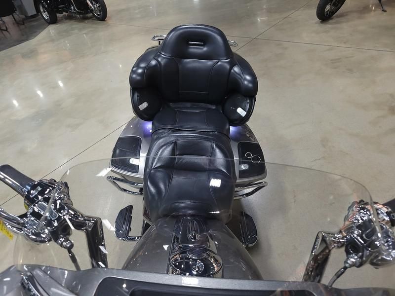 950485 2015 harley davidson flhtkse cvo limited touring palladium silver maroon - Photo 19