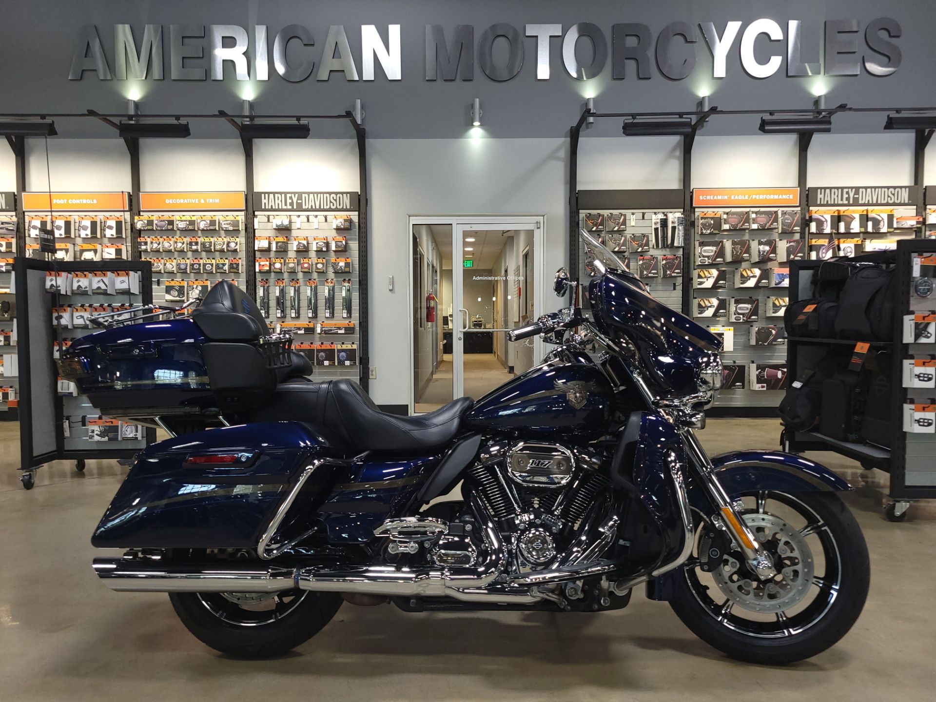 2018 Harley-Davidson 115th Anniversary CVO™ Limited in Pelham, Alabama - Photo 2