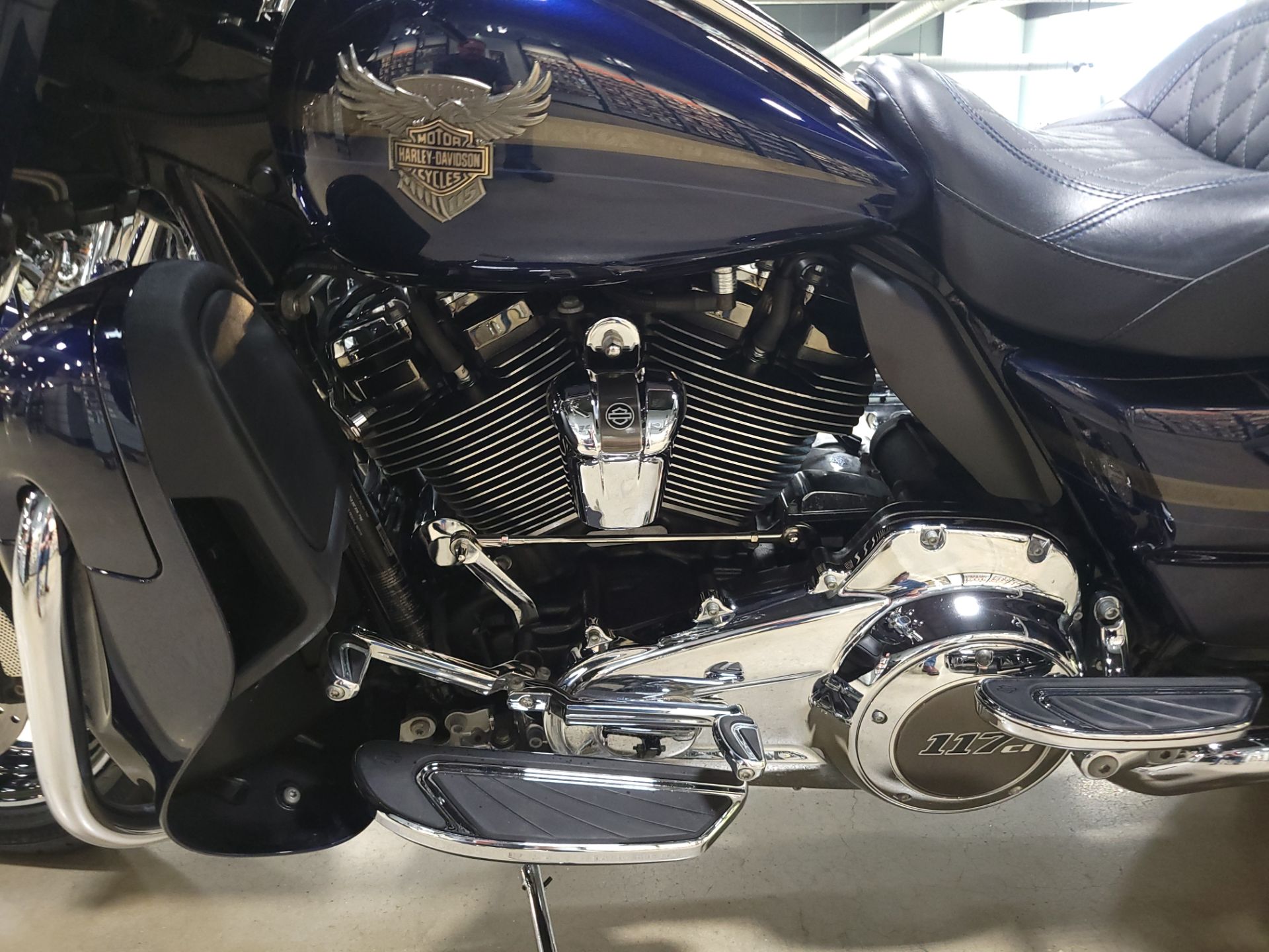 2018 Harley-Davidson 115th Anniversary CVO™ Limited in Pelham, Alabama - Photo 9