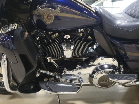 2018 Harley-Davidson 115th Anniversary CVO™ Limited in Pelham, Alabama - Photo 9