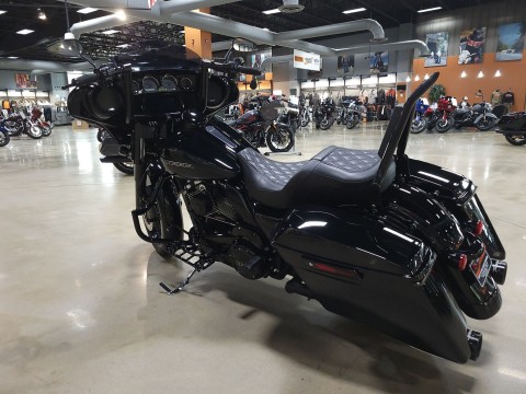 2019 Harley-Davidson Street Glide® Special in Pelham, Alabama - Photo 11