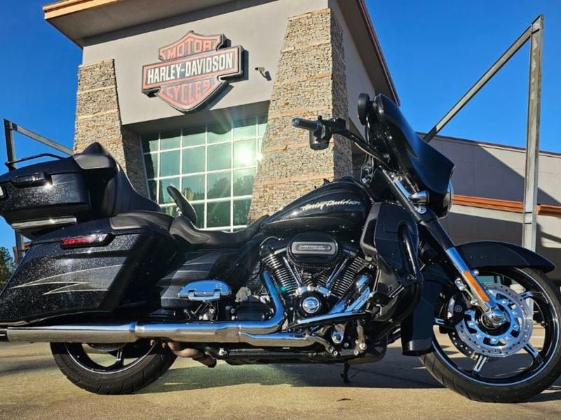 955721 2017 harley davidson flhxse cvo street glide touring dark slate candy arctic black - Photo 2