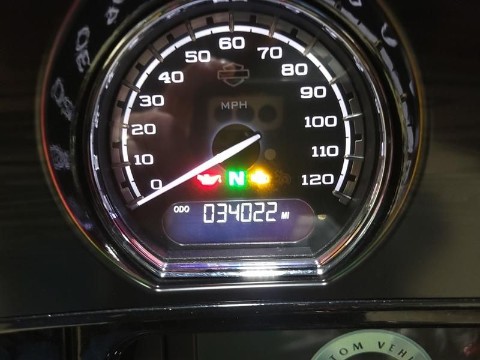 2017 Harley-Davidson CVO™ Street Glide® in Pelham, Alabama - Photo 21