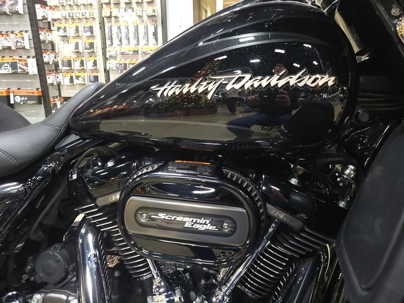 955721 2017 harley davidson flhxse cvo street glide touring dark slate candy arctic black - Photo 4