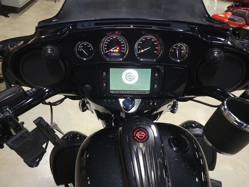 955721 2017 harley davidson flhxse cvo street glide touring dark slate candy arctic black - Photo 18