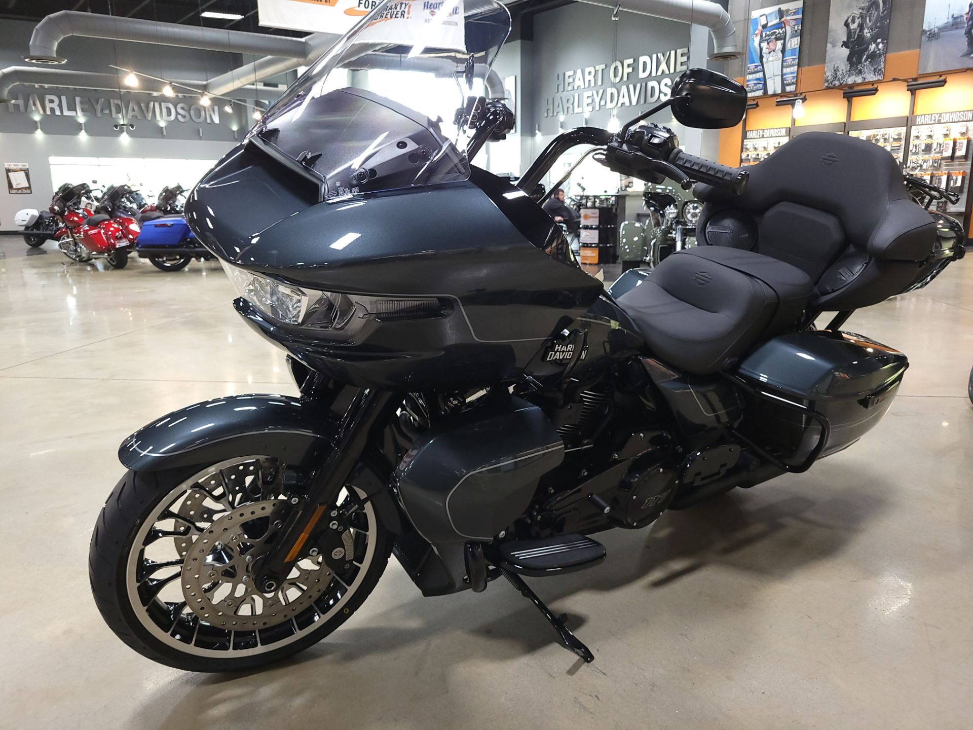 2026 Harley-Davidson Road Glide® Limited in Pelham, Alabama - Photo 8