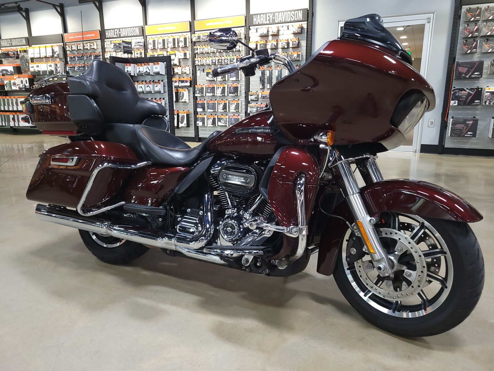 2019 Harley-Davidson Road Glide® Ultra 6