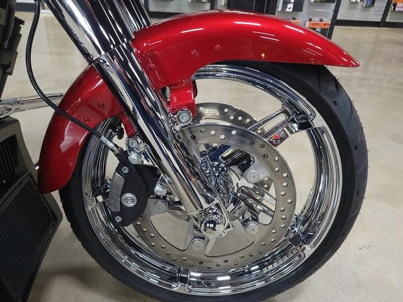 2025 Harley-Davidson Street Glide® in Pelham, Alabama - Photo 7