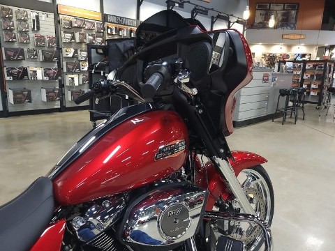 2025 Harley-Davidson Street Glide® in Pelham, Alabama - Photo 6