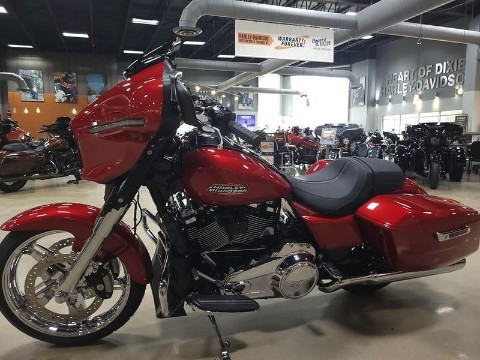 2025 Harley-Davidson Street Glide® in Pelham, Alabama - Photo 15