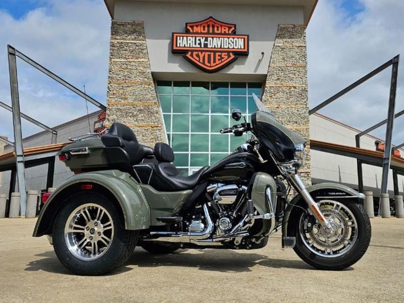 850494 2021 harley davidson flhtcutg tri glide ultra trike deadwood green - Photo 2